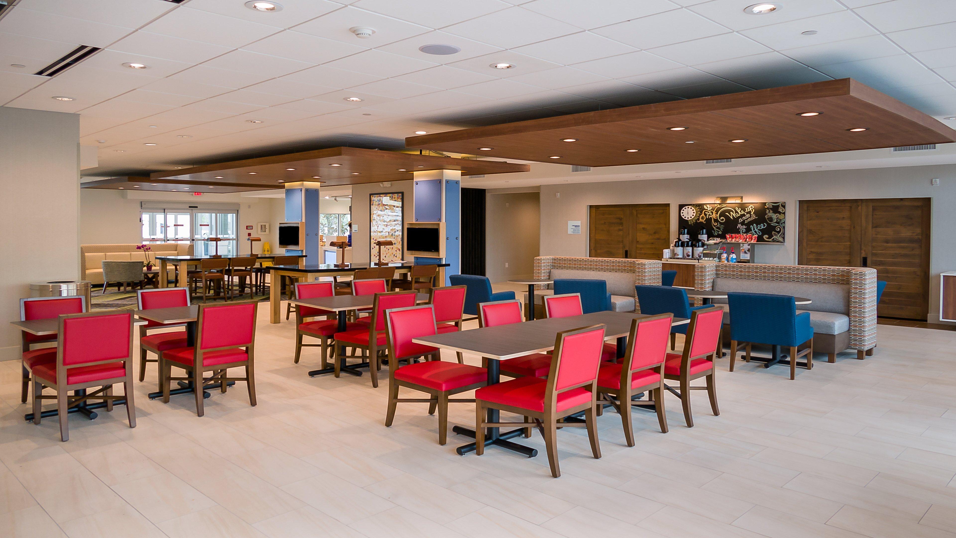 Holiday Inn Express & Suites - Tampa East - Ybor City By Ihg Kültér fotó